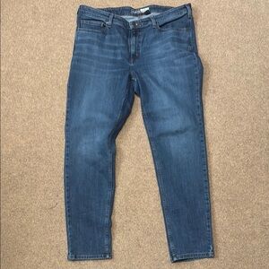 Carhartt Women’s Slim Fit Straight Legb Jeans. 19” waist